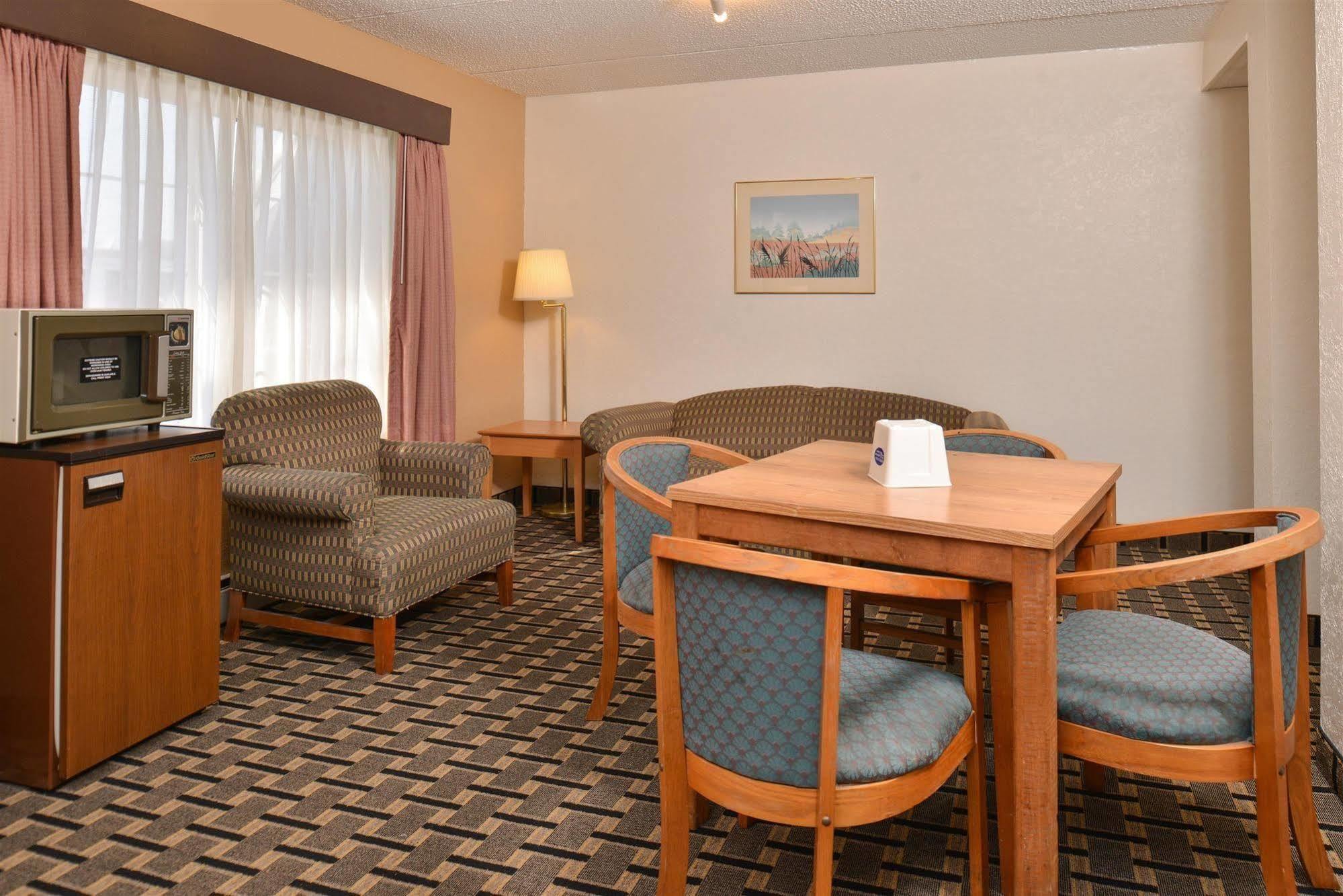 Americas Best Value Inn&Suites St. Cloud Saint Cloud Exterior foto